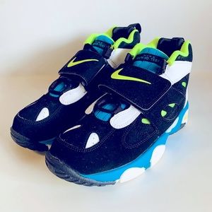 Nike Diamond Turf 2